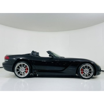 Dodge Viper  Kabriolet 2005,  8.3 benzyna - Na sprzedaż za 245 385 zł - Katowice - zdjęcie 2