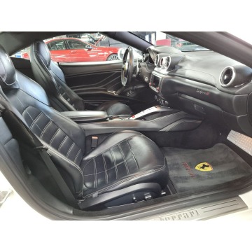 Ferrari California  Kabriolet 2015,  4.3 benzyna, automat - Na sprzedaż za 470 400 zł - Katowice - zdjęcie 6