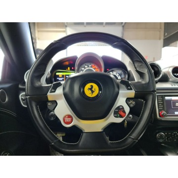 Ferrari California  Kabriolet 2015,  4.3 benzyna, automat - Na sprzedaż za 470 400 zł - Katowice - zdjęcie 7