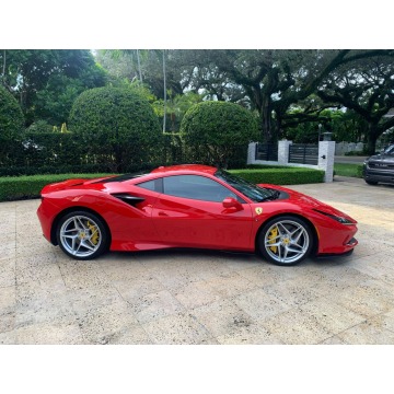 Ferrari   Coupe/Sportowy 2021,  3.9 benzyna, automat - Na sprzedaż za 1 212 657 zł - Katowice - zdjęcie 2