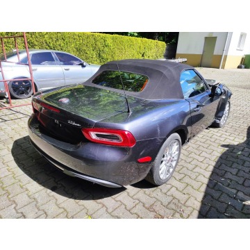 Fiat 124 Spider  Kabriolet 2016,  1.4 benzyna - Na sprzedaż za 22 500 zł - Katowice - zdjęcie 4