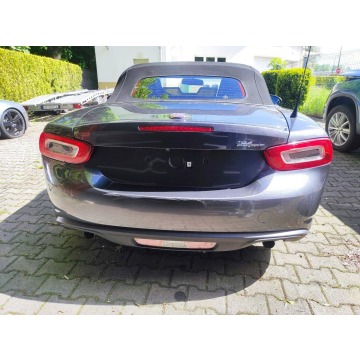 Fiat 124 Spider  Kabriolet 2016,  1.4 benzyna - Na sprzedaż za 22 500 zł - Katowice - zdjęcie 9