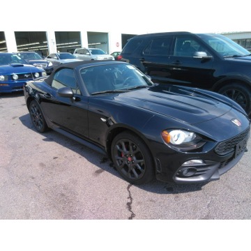 Fiat 124 Spider  Kabriolet 2018,  1.4 benzyna, automat - Na sprzedaż za 111 069 zł - Katowice - zdjęcie 3