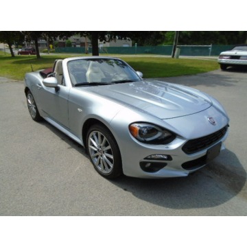 Fiat 124 Spider - 1.4 140 km Lusso Red Top Edition