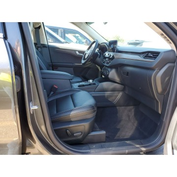 Ford Kuga  SUV 2020,  2.0 benzyna, automat - Na sprzedaż za 97 170 zł - Katowice - zdjęcie 8