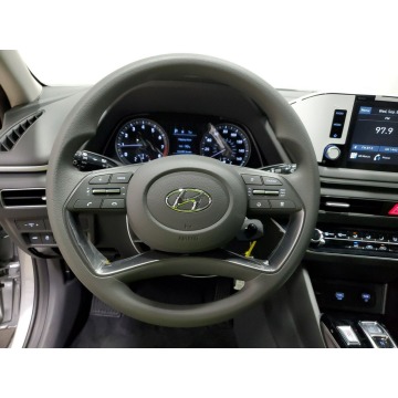 Hyundai Sonata  Sedan/Limuzyna 2021,  2.5 benzyna, automat - Na sprzedaż za 98 277 zł - Katowice - zdjęcie 9