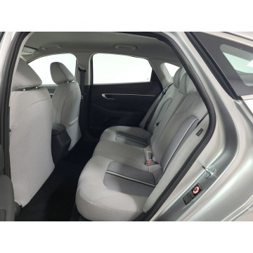Hyundai Sonata  Sedan/Limuzyna 2021,  2.5 benzyna, automat - Na sprzedaż za 98 277 zł - Katowice - zdjęcie 10