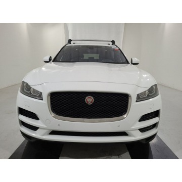 Jaguar F-PACE  SUV 2019,  2.0 benzyna, automat - Na sprzedaż za 150 306 zł - Katowice - zdjęcie 2
