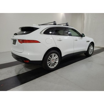 Jaguar F-PACE  SUV 2019,  2.0 benzyna, automat - Na sprzedaż za 150 306 zł - Katowice - zdjęcie 4