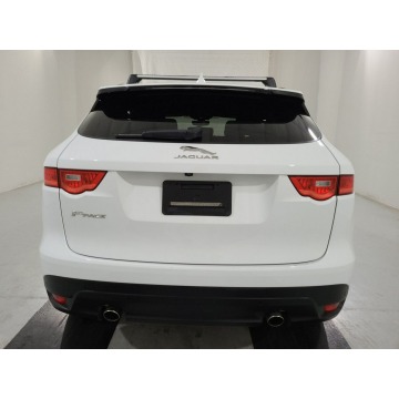 Jaguar F-PACE  SUV 2019,  2.0 benzyna, automat - Na sprzedaż za 150 306 zł - Katowice - zdjęcie 5