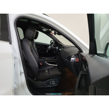 Jaguar F-PACE  SUV 2019,  2.0 benzyna, automat - Na sprzedaż za 150 306 zł - Katowice - zdjęcie 8