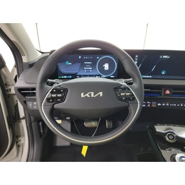 Kia EV6  Hatchback 2022 elektryczny, automat - Na sprzedaż za 312 300 zł - Katowice - zdjęcie 8