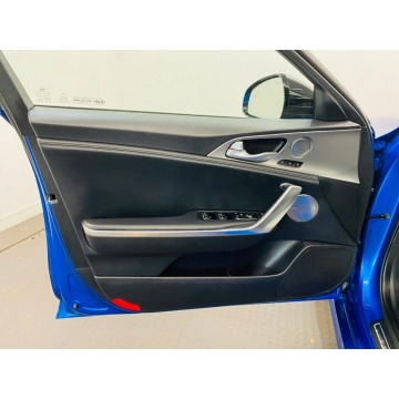 Kia Stinger  Sedan/Limuzyna 2019,  3.3 benzyna, automat - Na sprzedaż za 162 975 zł - Katowice - zdjęcie 5