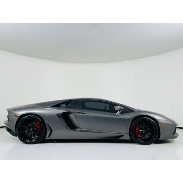 Lamborghini Aventador  Coupe/Sportowy 2014,  6.5 benzyna, automat - Na sprzedaż za 569 859 zł - Katowice - zdjęcie 2