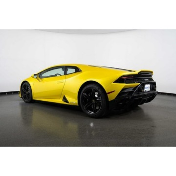 Lamborghini Huracan  Coupe/Sportowy 2020,  5.2 benzyna, automat - Na sprzedaż za 920 000 zł - Katowice - zdjęcie 3