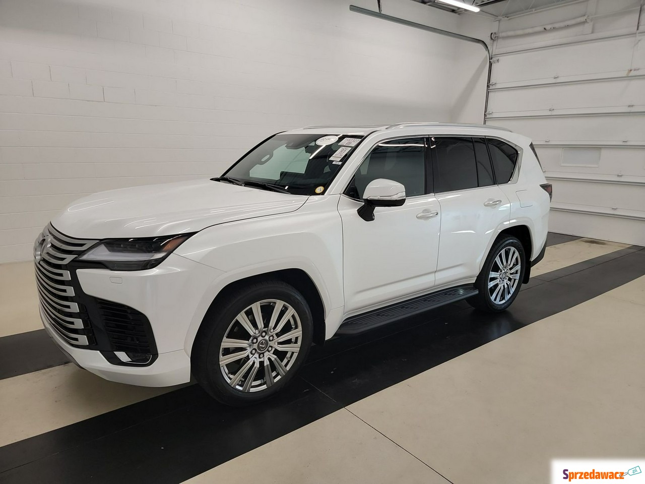 Lexus LX 2023