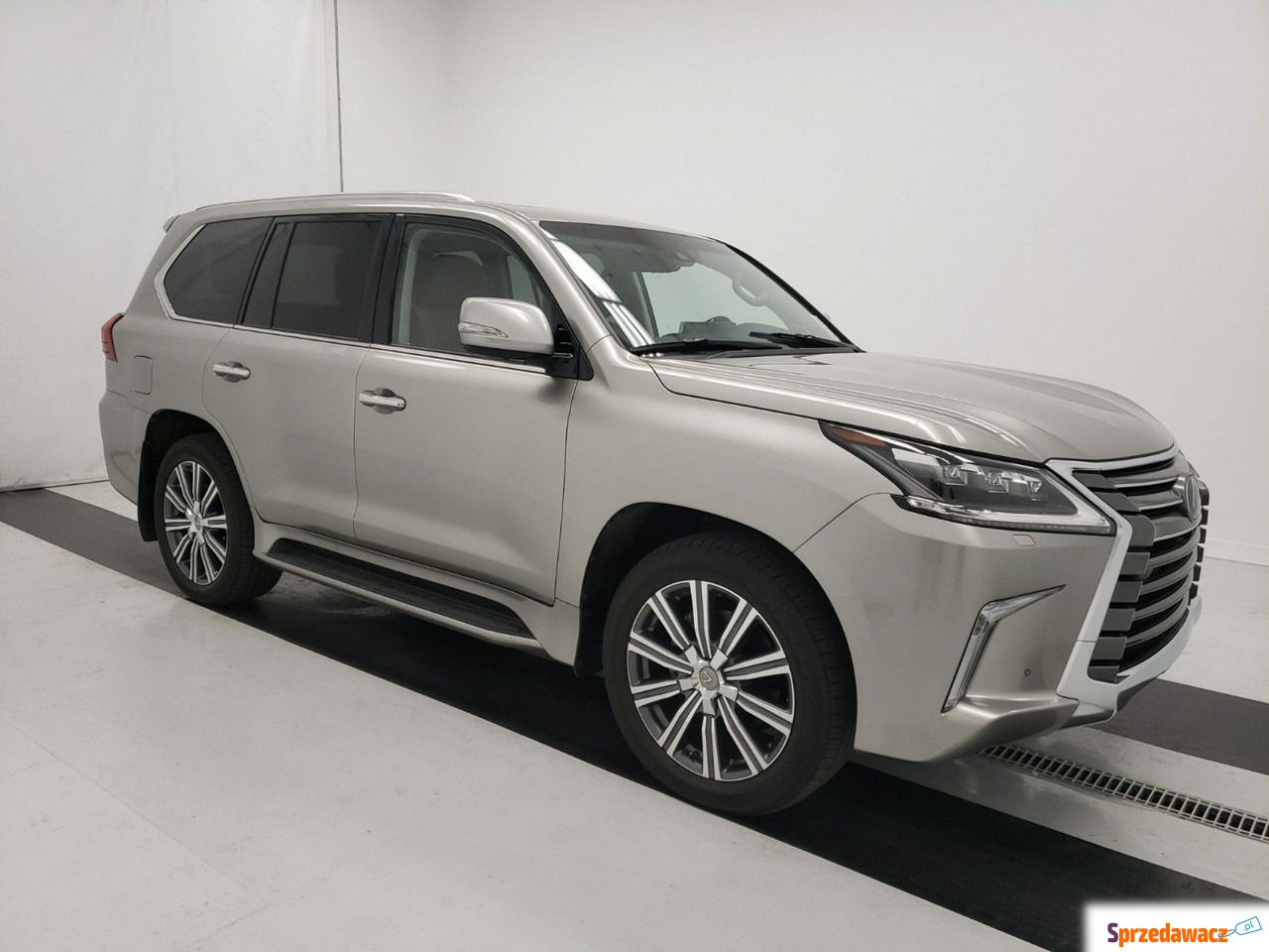 Lexus LX 2016