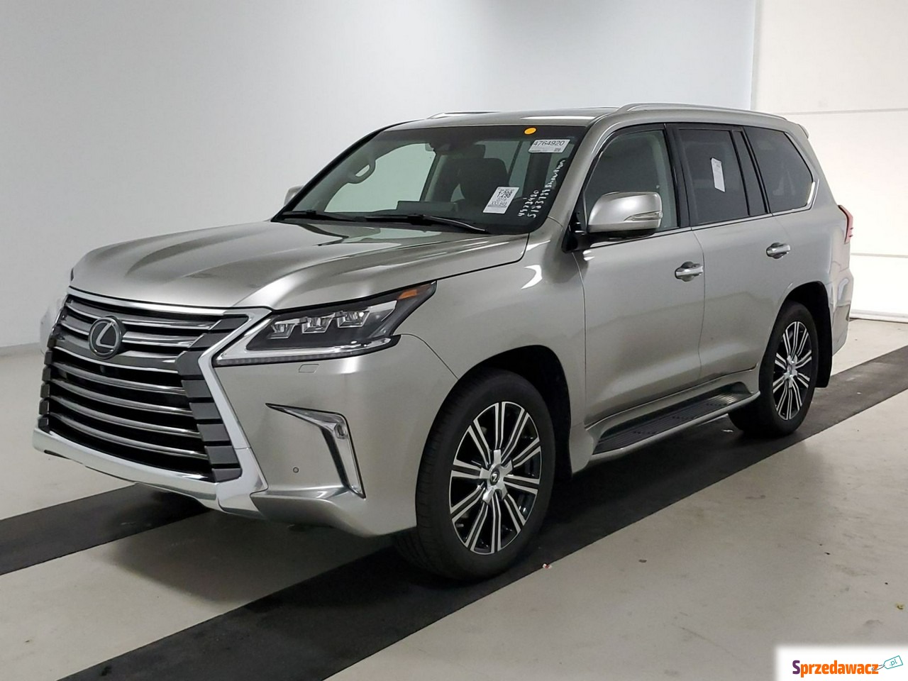 Lexus LX 2019