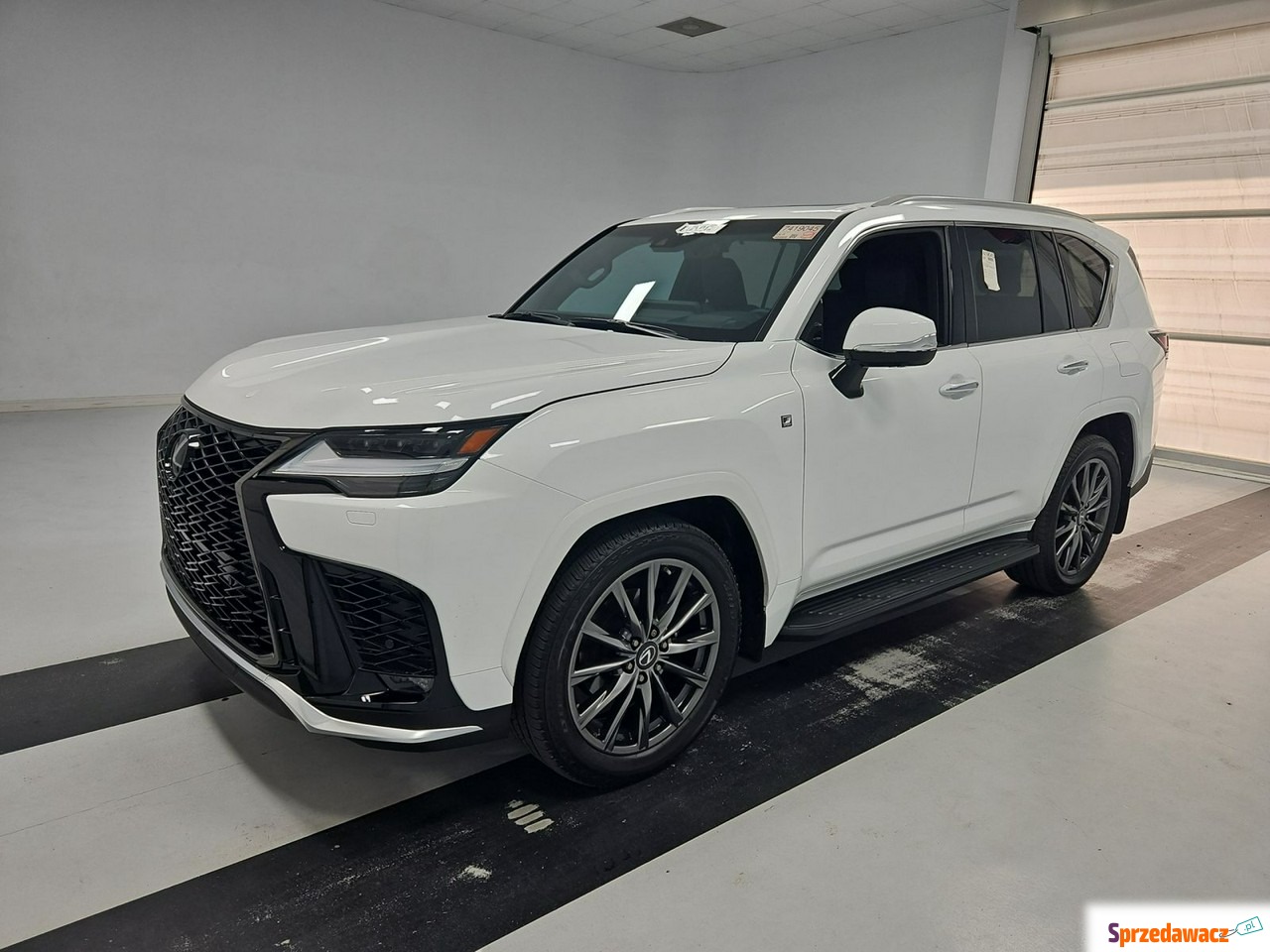 Lexus LX 2023