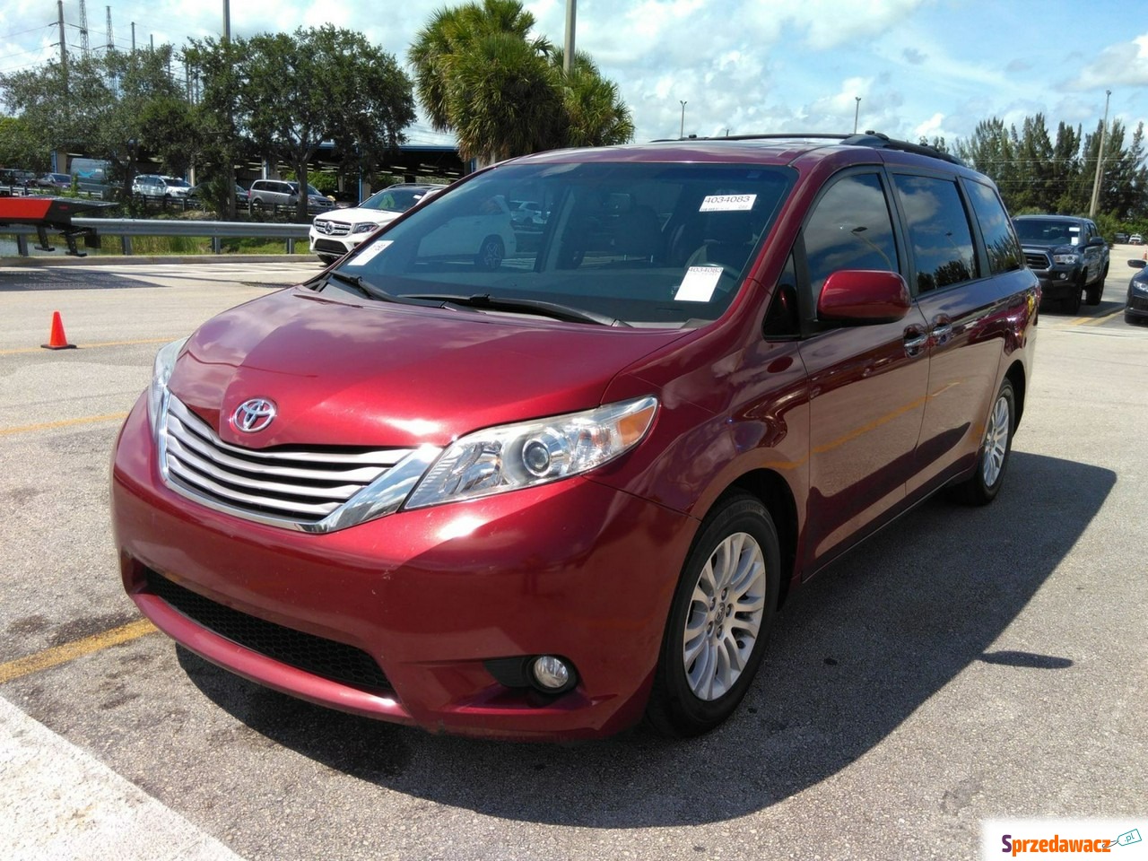 Toyota Sienna 2016