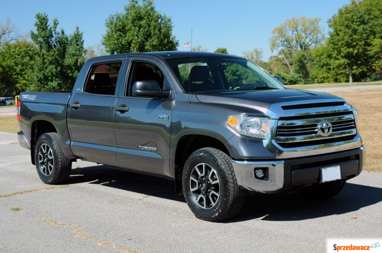 Toyota Tundra 2016