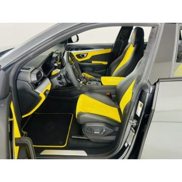 Lamborghini Urus  SUV 2019,  4.0 benzyna, automat - Na sprzedaż za 1 105 770 zł - Katowice - zdjęcie 9