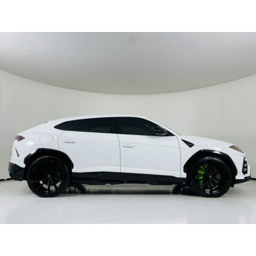 Lamborghini Urus  SUV 2020,  4.0 benzyna, automat - Na sprzedaż za 907 740 zł - Katowice - zdjęcie 3