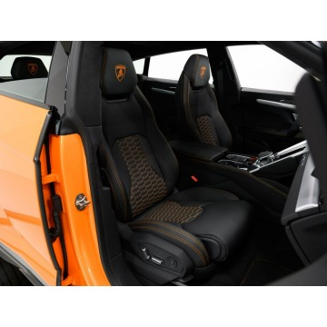 Lamborghini Urus  SUV 2021,  4.0 benzyna, automat - Na sprzedaż za 961 860 zł - Katowice - zdjęcie 7