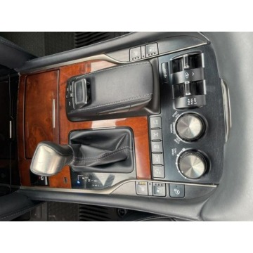 Lexus LX  SUV 2020,  5.7 benzyna, automat - Na sprzedaż za 187 329 zł - Katowice - zdjęcie 6