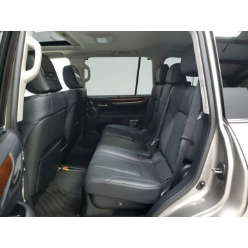 Lexus LX  SUV 2019,  5.7 benzyna, automat - Na sprzedaż za 368 877 zł - Katowice - zdjęcie 9