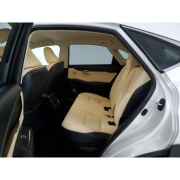 Lexus NX  SUV 2018,  2.0 benzyna, automat - Na sprzedaż za 135 177 zł - Katowice - zdjęcie 9
