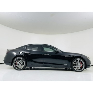 Maserati Ghibli  Sedan/Limuzyna 2018,  3.0 benzyna, automat - Na sprzedaż za 93 480 zł - Katowice - zdjęcie 2