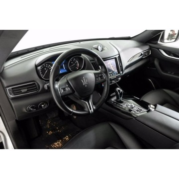 Maserati Levante  SUV 2018,  3.0 benzyna, automat - Na sprzedaż za 111 315 zł - Katowice - zdjęcie 3