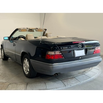 Mercedes - Benz E-klasa  Kabriolet 1995,  3.2 benzyna, automat - Na sprzedaż za 66 297 zł - Katowice - zdjęcie 8