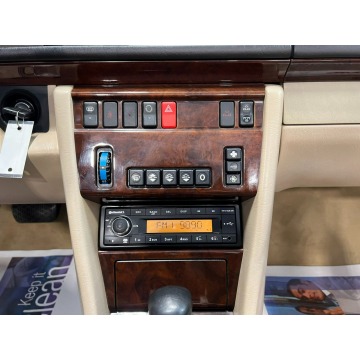 Mercedes - Benz E-klasa  Kabriolet 1995,  3.2 benzyna, automat - Na sprzedaż za 66 297 zł - Katowice - zdjęcie 10