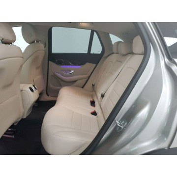 Mercedes - Benz GLC-klasa  SUV 2021,  2.0 benzyna, automat - Na sprzedaż za 188 190 zł - Katowice - zdjęcie 9