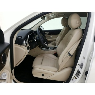 Mercedes - Benz GLC-klasa  SUV 2021,  2.0 benzyna, automat - Na sprzedaż za 182 040 zł - Katowice - zdjęcie 4