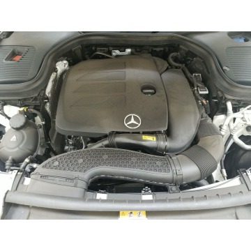 Mercedes - Benz GLC-klasa  SUV 2021,  2.0 benzyna, automat - Na sprzedaż za 182 040 zł - Katowice - zdjęcie 8
