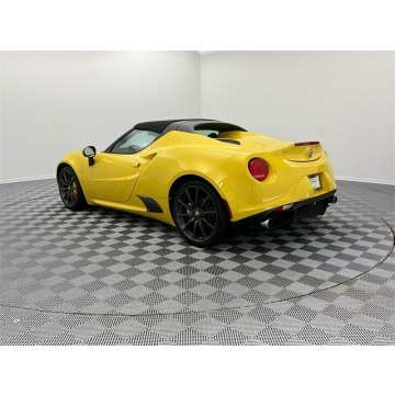 Alfa Romeo 4C  Coupe/Sportowy 2018,  1.7 benzyna, automat - Na sprzedaż za 227 960 zł - Katowice - zdjęcie 4