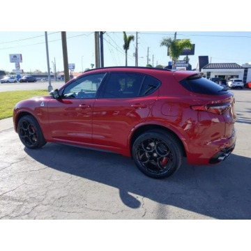 Alfa Romeo Stelvio  SUV 2022,  2.8 benzyna, automat - Na sprzedaż za 369 000 zł - Katowice - zdjęcie 3