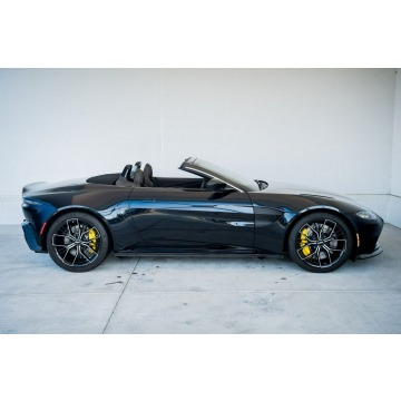 Aston Martin   Kabriolet 2021,  4.0 benzyna, automat - Na sprzedaż za 600 000 zł - Katowice - zdjęcie 4