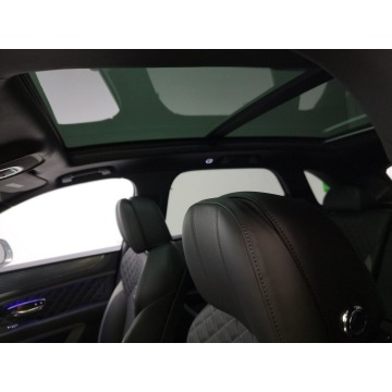 Bentley Bentayga  SUV 2021,  4.0 benzyna, automat - Na sprzedaż za 1 125 000 zł - Katowice - zdjęcie 8