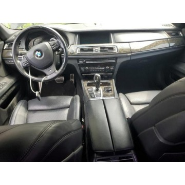 BMW Seria 7  Sedan/Limuzyna 2014,  4.4 benzyna, automat - Na sprzedaż za 19 680 zł - Katowice - zdjęcie 9