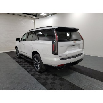 Cadillac Escalade  SUV 2023,  6.2 benzyna, automat - Na sprzedaż za 553 500 zł - Katowice - zdjęcie 6