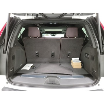 Cadillac Escalade  SUV 2023,  6.2 benzyna, automat - Na sprzedaż za 553 500 zł - Katowice - zdjęcie 10