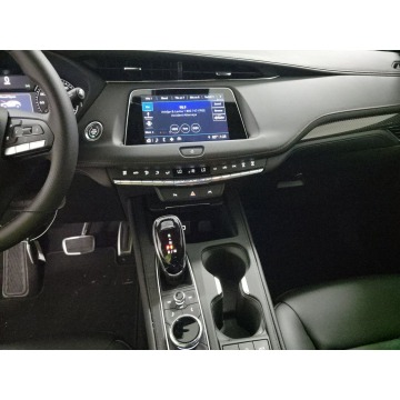 Cadillac   SUV 2022,  3.6 benzyna, automat - Na sprzedaż za 166 500 zł - Katowice - zdjęcie 9