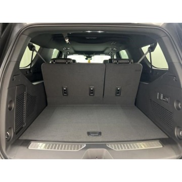Chevrolet Suburban  SUV 2023,  5.3 benzyna, automat - Na sprzedaż za 328 500 zł - Katowice - zdjęcie 7