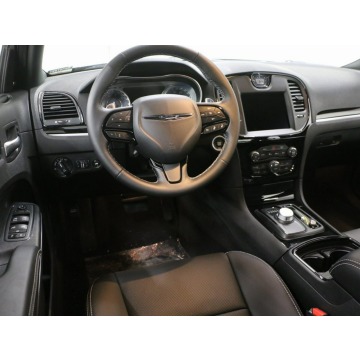 Chrysler   Sedan/Limuzyna 2022,  5.7 benzyna, automat - Na sprzedaż za 157 500 zł - Katowice - zdjęcie 6