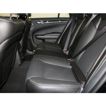 Chrysler   Sedan/Limuzyna 2022,  5.7 benzyna, automat - Na sprzedaż za 157 500 zł - Katowice - zdjęcie 7