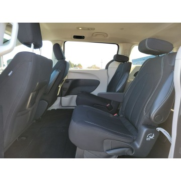 Chrysler Voyager  Minivan/Van 2022,  3.6 benzyna, automat - Na sprzedaż za 137 700 zł - Katowice - zdjęcie 9